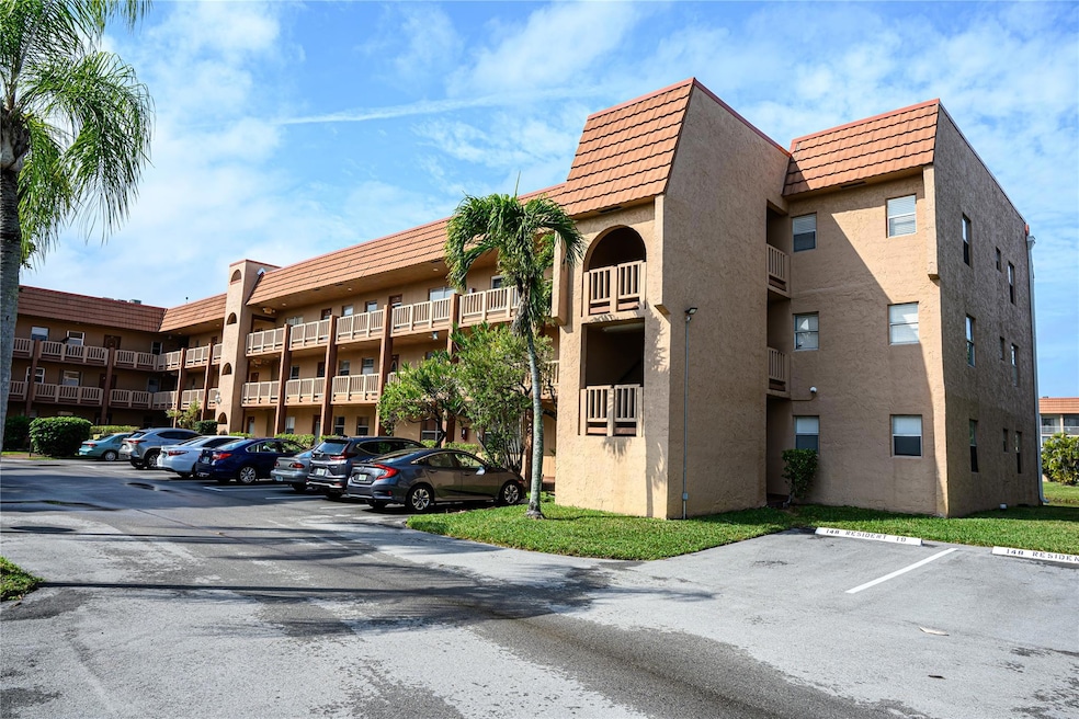 9750 Sunrise Lakes Blvd unit 211, Sunrise, FL 33322 - photo 1