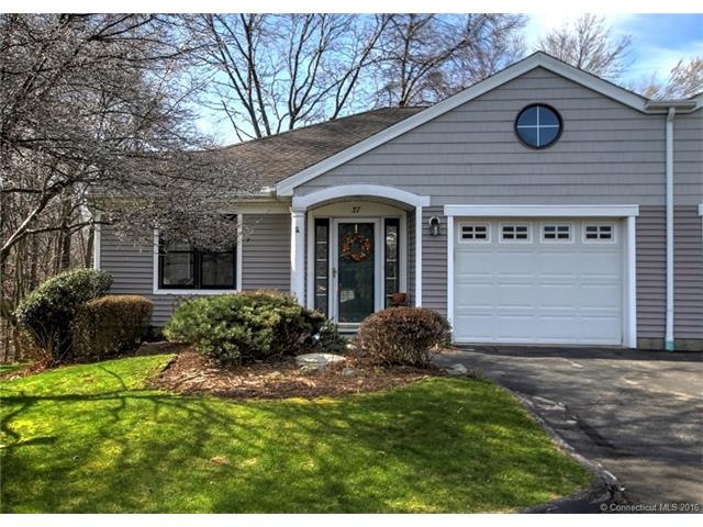 37 Red Cedar Cir unit 37, Orange, CT 06477 - photo 1