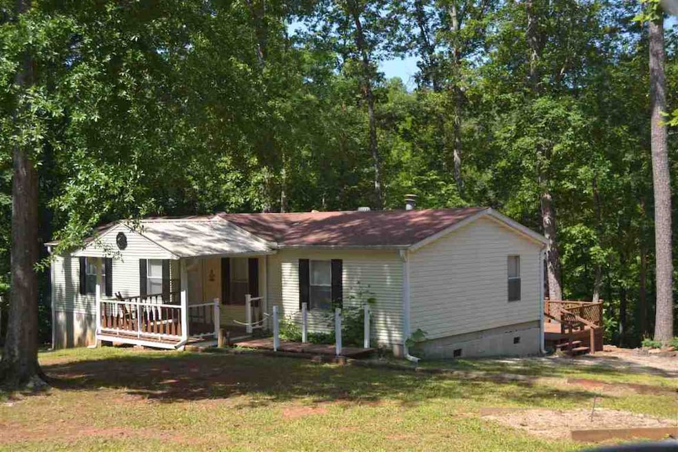 817 Freedom Dr, Martin, GA 30557 - photo 1