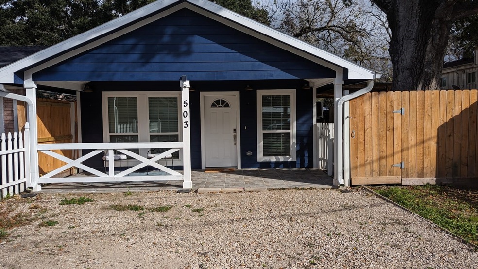 503 S Jack St unit A, Alvin, TX 77511 - photo 1