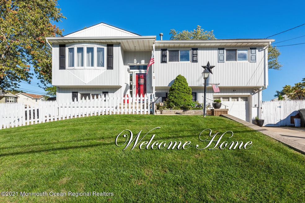 7 Mountain Ave Hazlet NJ 07733-large-001
