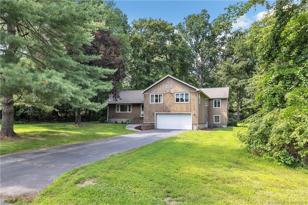 297 Hemlock Dr, Orange, CT 06477 - photo 1