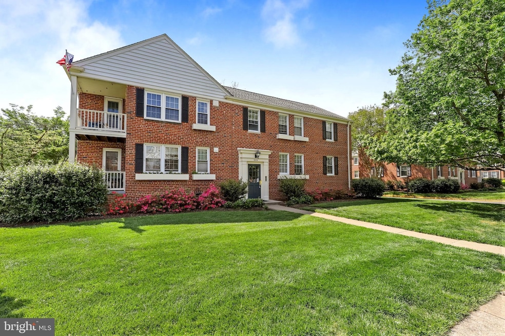 6618 E Wakefield Dr unit B1, Alexandria, VA 22307 - photo 1
