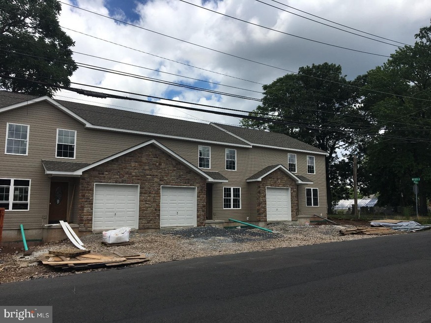 1009 Juniper St unit 2, Quakertown, PA 18951 - photo 1