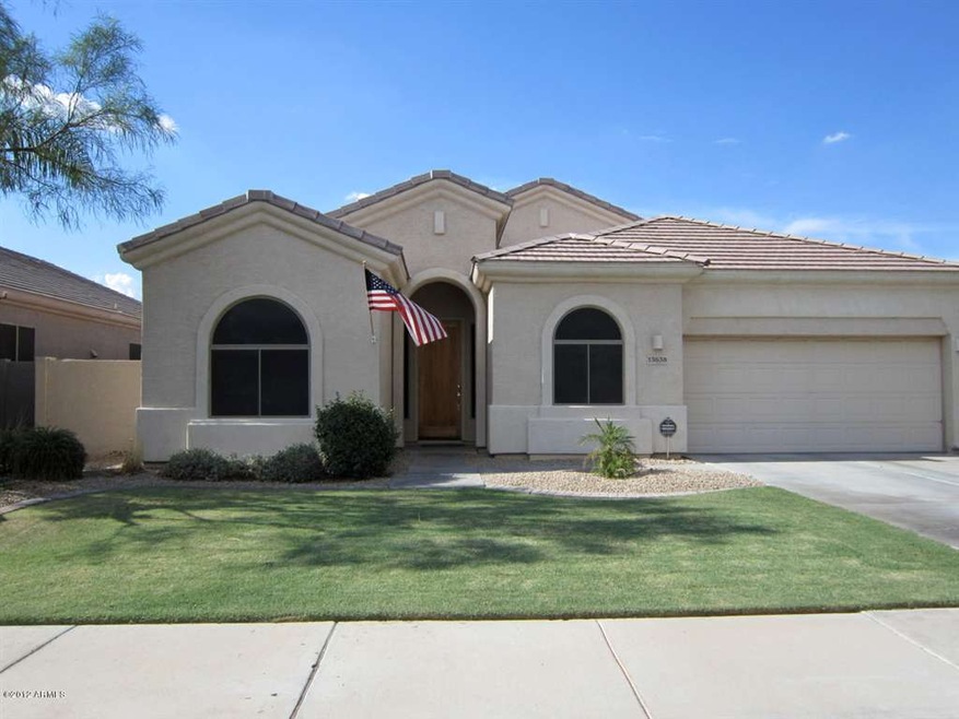 BEAUTIFUL HOME IN PALM VALLEY!