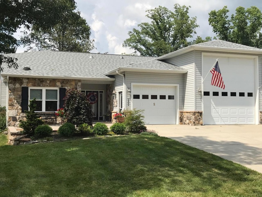 252 Hawthorn Loop, Crossville, TN 38555 - photo 1