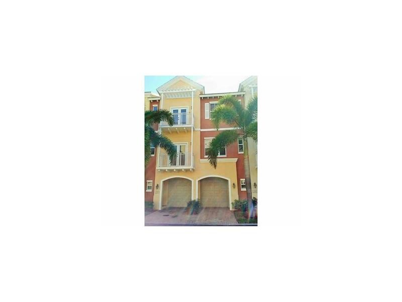 2313 Vintage Dr, Lighthouse Point, FL 33064 - photo 1