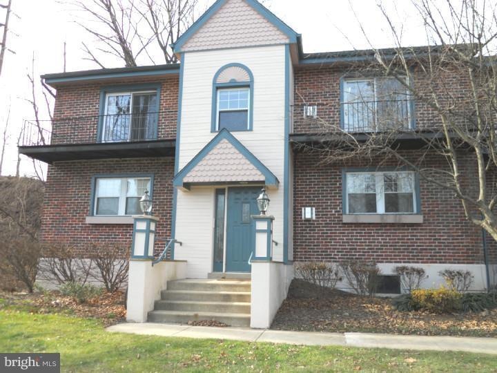 200 N Wayne Ave unit 4, Wayne, PA 19087 - photo 1