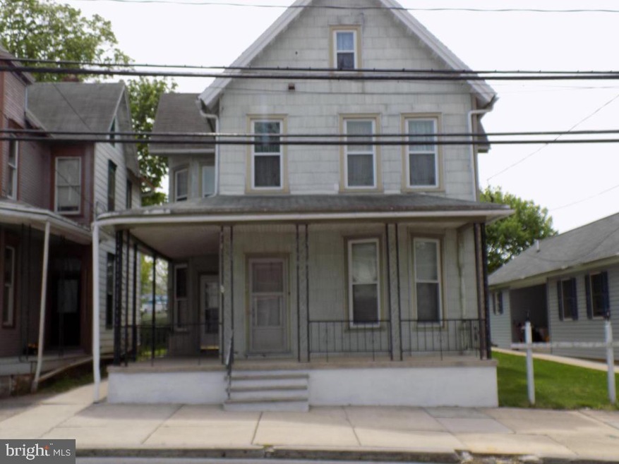 334 W High St, Womelsdorf, PA 19567 - photo 1