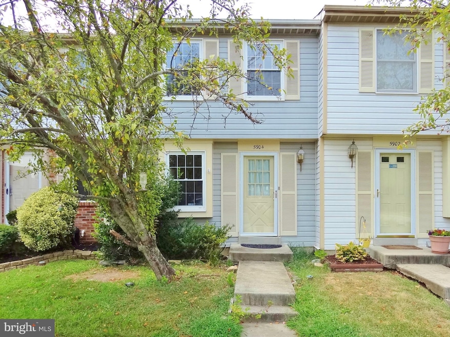 5904 Rowanberry Dr, Elkridge, MD 21075 - photo 1