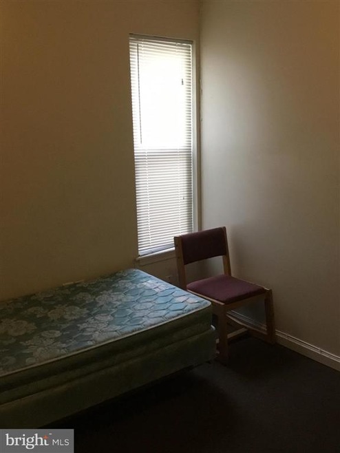 2529 Woodbrook Avenue - Middle Room for Rent, Baltimore, MD 21217 - photo 1
