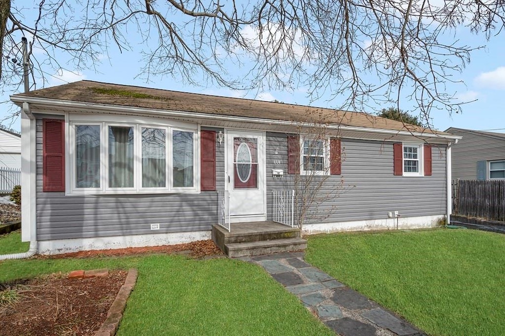 114 Mcgirr St, Cumberland, RI 02864 - photo 1