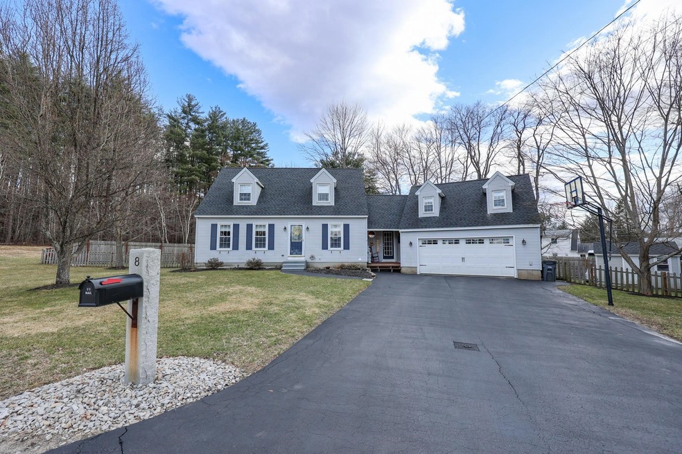 8 Knights Ave, Hooksett, NH 03106 - photo 1