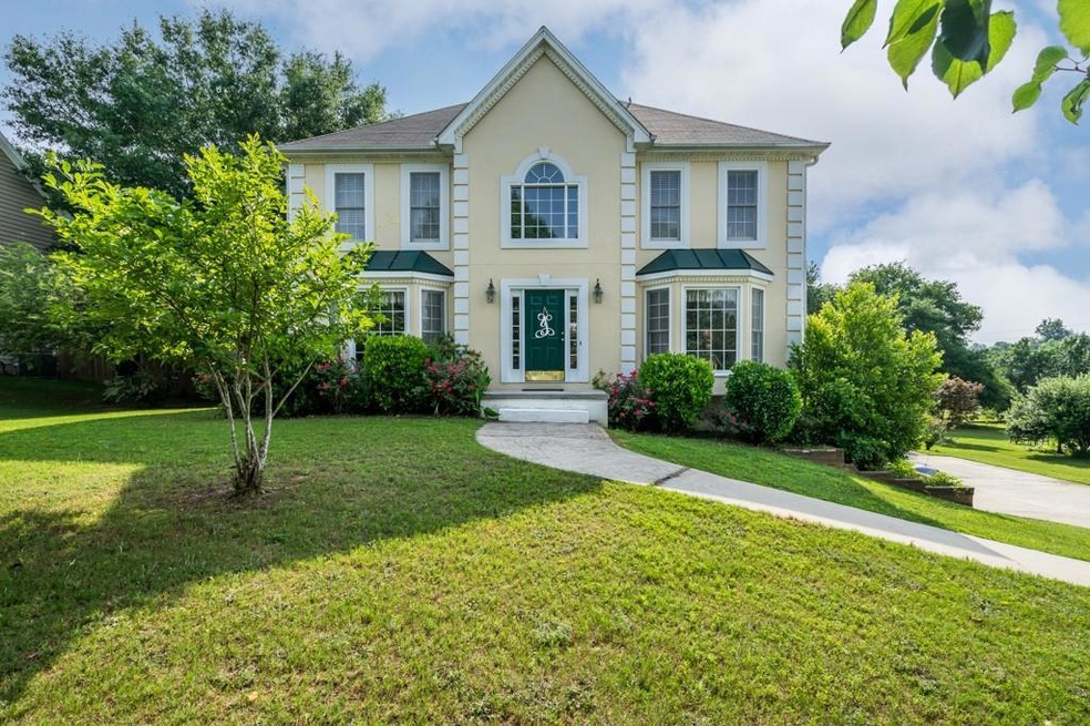 Beautifully kept exterior welcomes guests