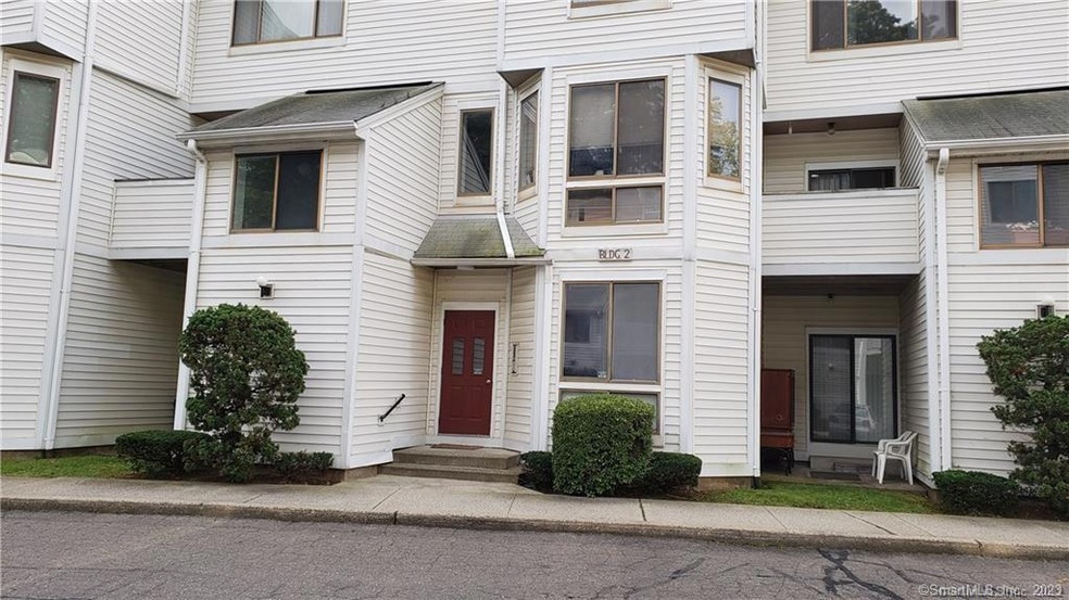 999 Whalley Ave unit 2H, New Haven, CT 06515 - photo 1