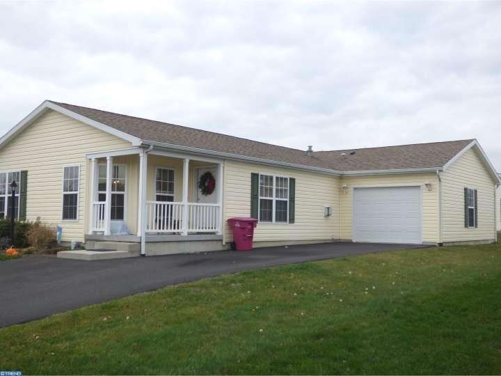 7 Blackbird Ct, Bechtelsville, PA 19505 - photo 1