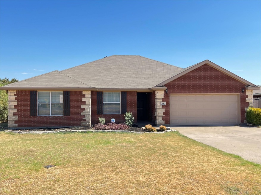 3017 Stroll Dr, Granbury, TX 76049 - photo 1