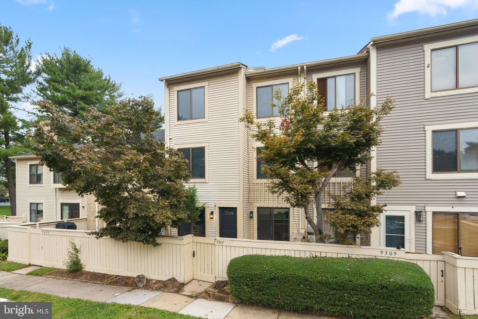 9307 Bathgate Ct, Montgomery Village, MD 20886 - photo 1