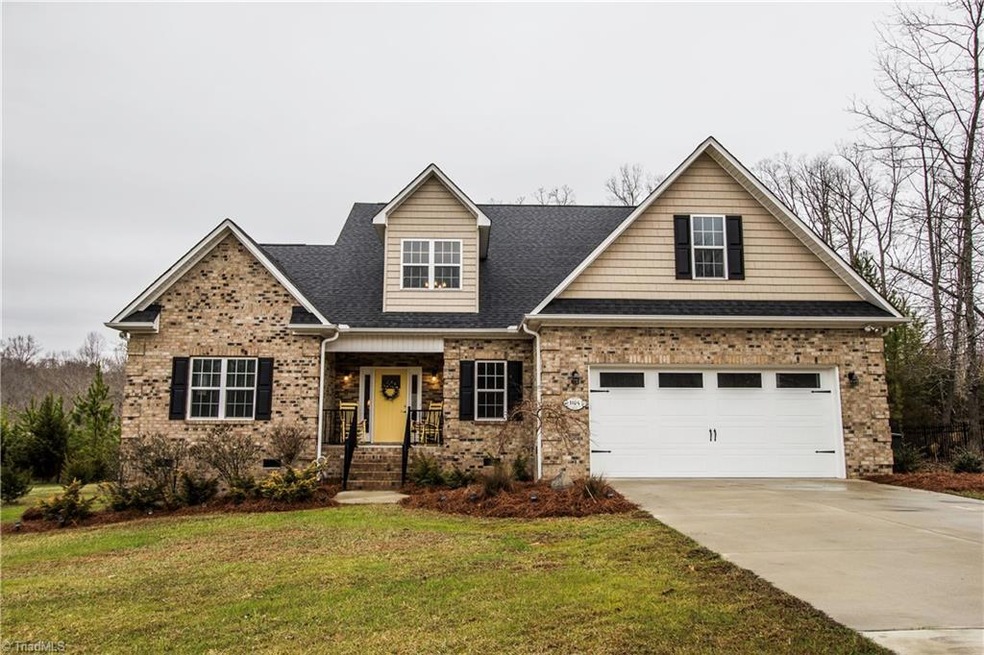 1024 Chamberlin Dr, Asheboro, NC 27205 - photo 1