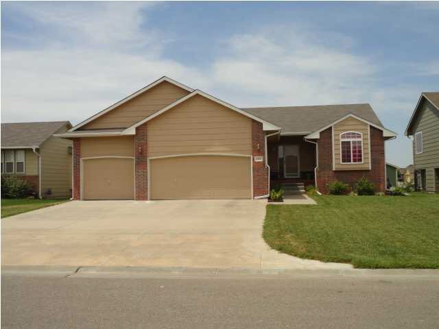 Front of Home 5 bedroom, 3 bathroom, 3 Car Garage,