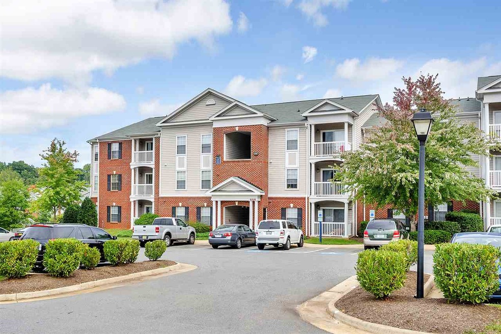 137 Yellowstone Dr unit 108, Charlottesville, VA 22903 - photo 1