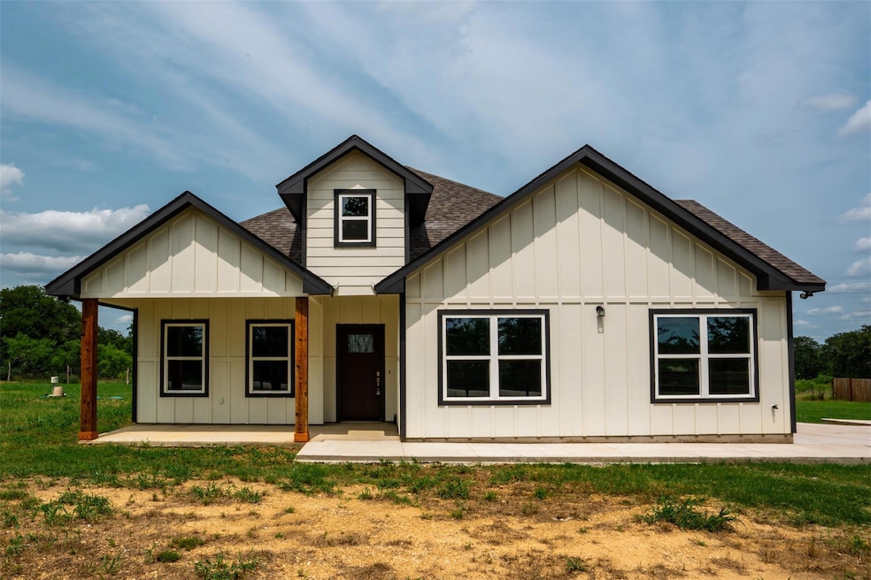 Pending $435,000 • Co-Listing Agent