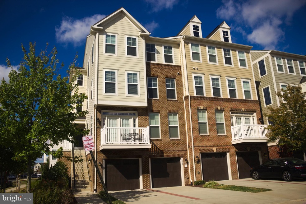 25255 Laureldale Terrace, Chantilly, VA 20152 - photo 1