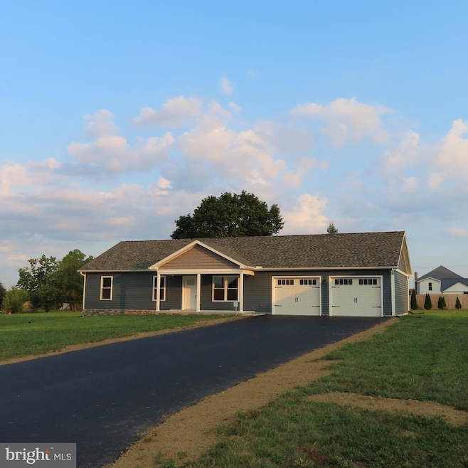 77 Maranatha Dr, Saint Thomas, PA 17252 - photo 1