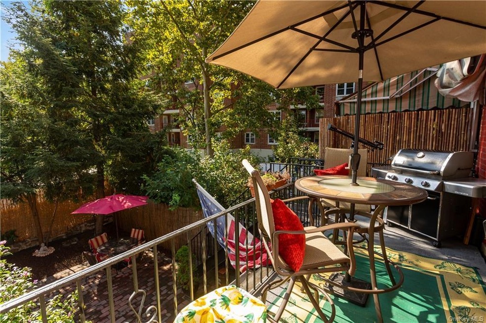 3216 Irwin Ave, Bronx, NY 10463 - photo 1