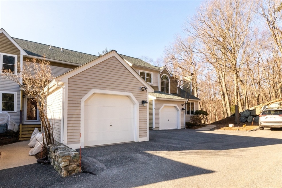 184 Bishops Forest Dr unit 184, Waltham, MA 02452 - photo 1