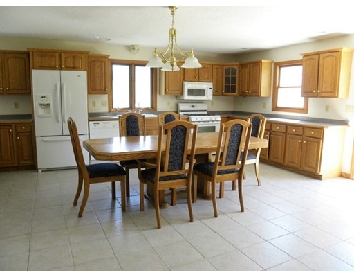 547 Fuller St, Ludlow, MA 01056 - photo 1