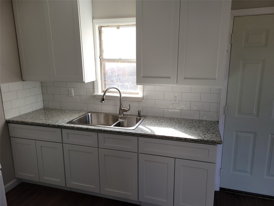 9319 Kelburn Dr unit 1, Houston, TX 77016 - photo 1