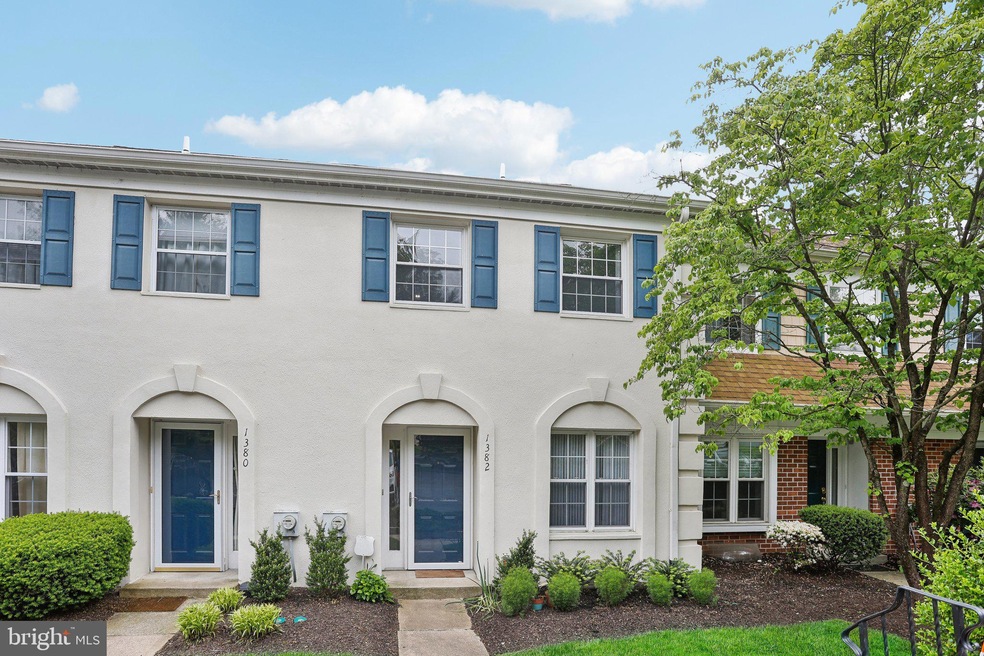 1382 Putnam Blvd unit 3, Wallingford, PA 19086 - photo 1