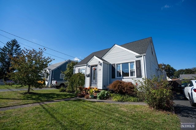 39 Alberta Dr, Saddle Brook, NJ 07663 - photo 1