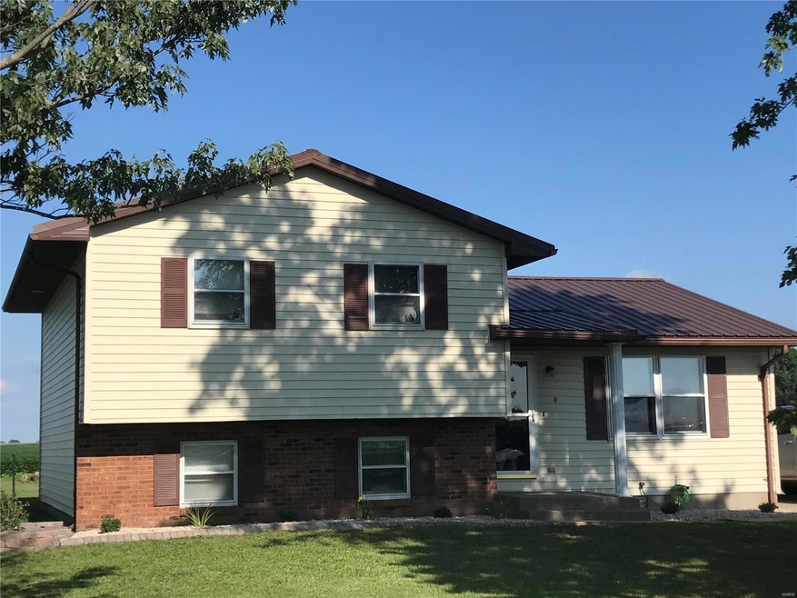 22700 S Centennial Rd, Jerseyville, IL 62052 - photo 1