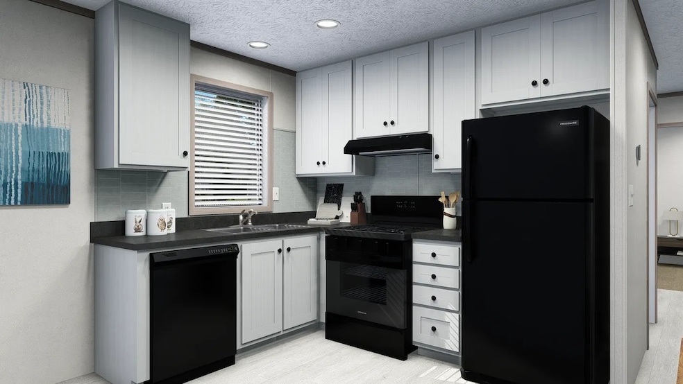 25468 Nuway Ave unit 145, Warren, MI 48091 - photo 1