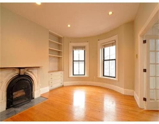 94 Pembroke St unit 3, Boston, MA 02118 - photo 1
