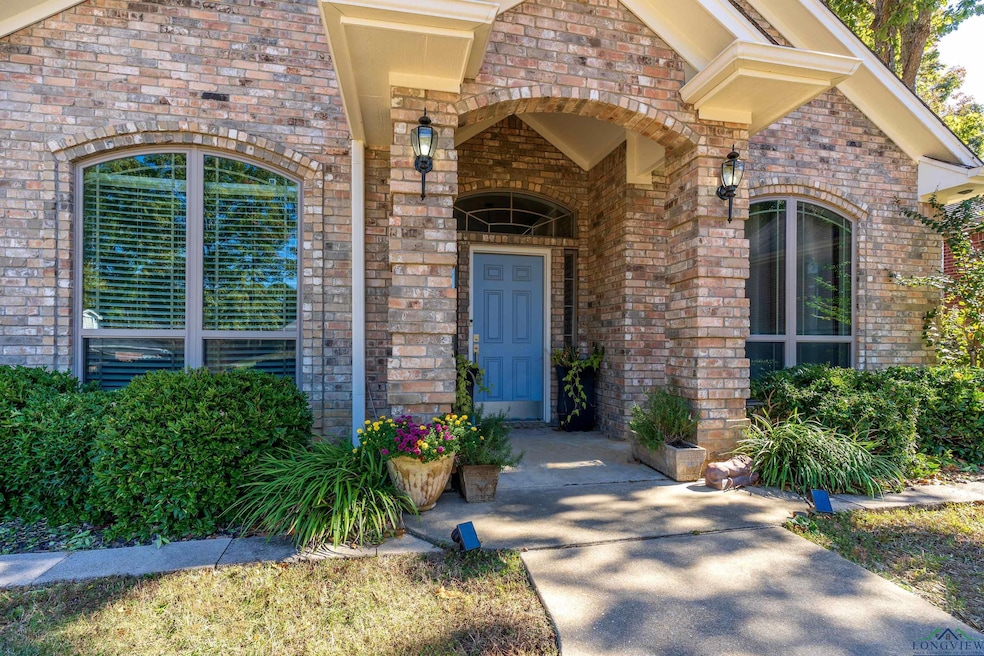 3900 Fernridge Dr, Longview, TX 75605 - photo 1