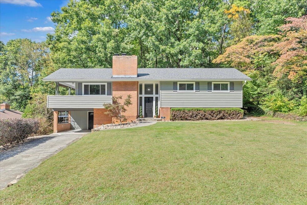 2801 Edgewood St SW, Roanoke, VA 24015 - photo 1