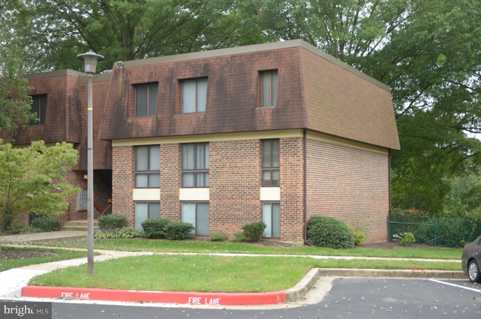 5253 W Running Brook Rd, Columbia, MD 21044 - photo 1