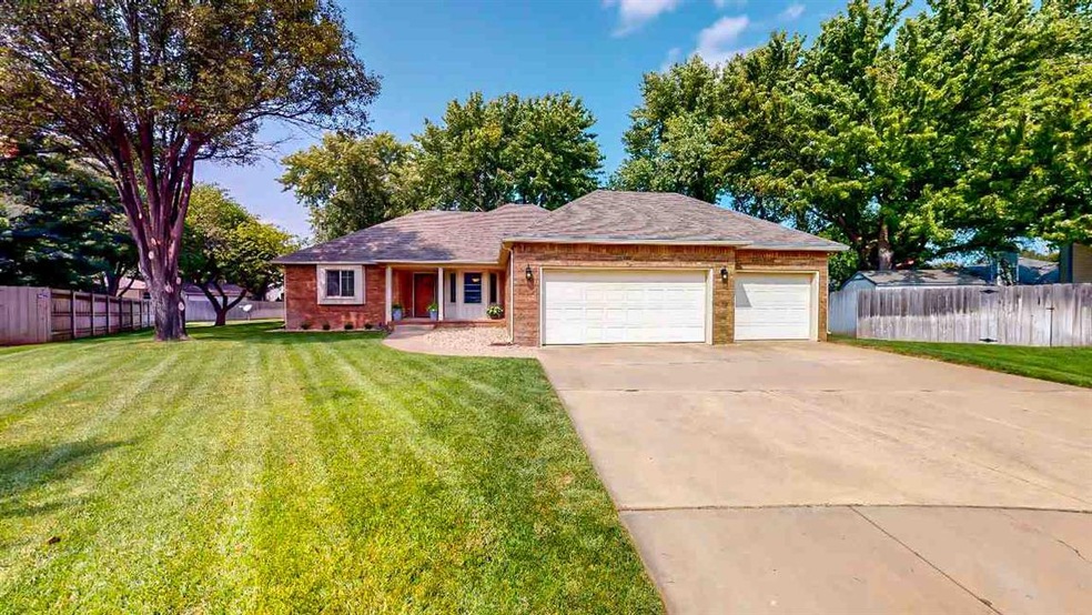 In Stonegate Estates & Maize Schools!