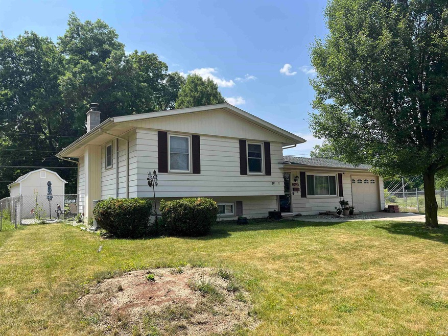 2009 Chochtimar Trail, Fort Wayne, IN 46808 - photo 1