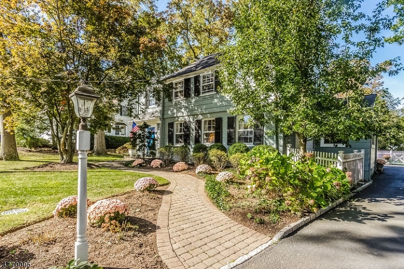 52 Edgewood Rd, Chatham, NJ 07928 - photo 1