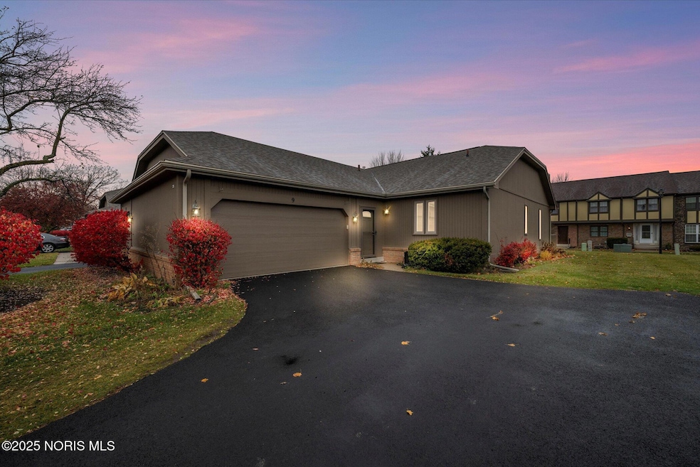 9 Meadowpond Dr, Perrysburg, OH 43551 - photo 1