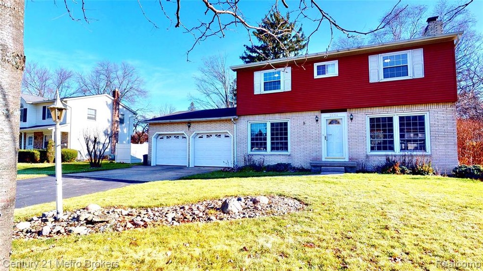 2104-Belle-Meade-Dr-Davison-MI-48423-11302020_1034