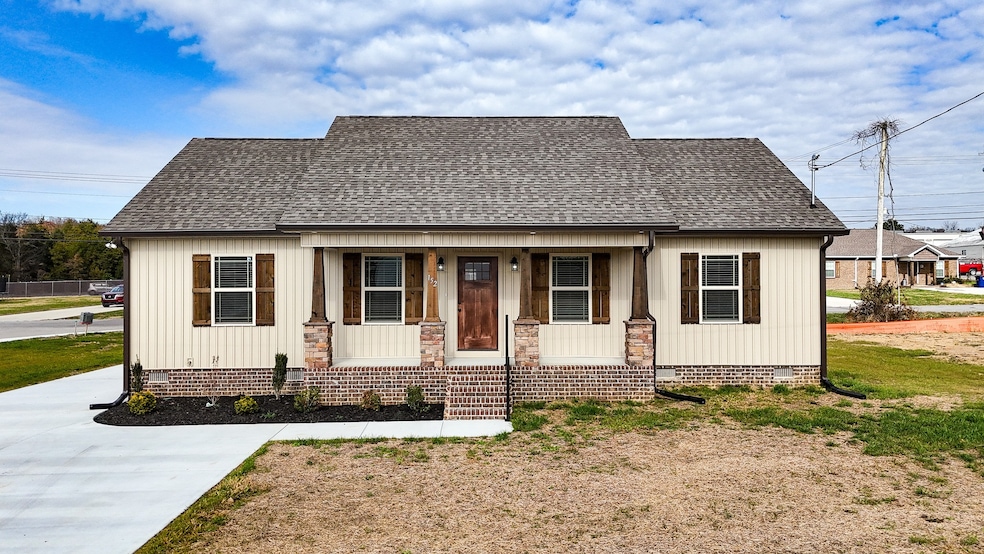 152 Demonbreum Cir, Shelbyville, TN 37160 - photo 1