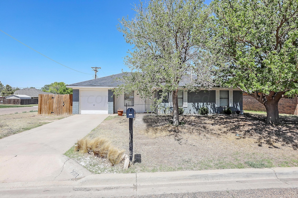 2601 17th Ave, Canyon, TX 79015 - photo 1
