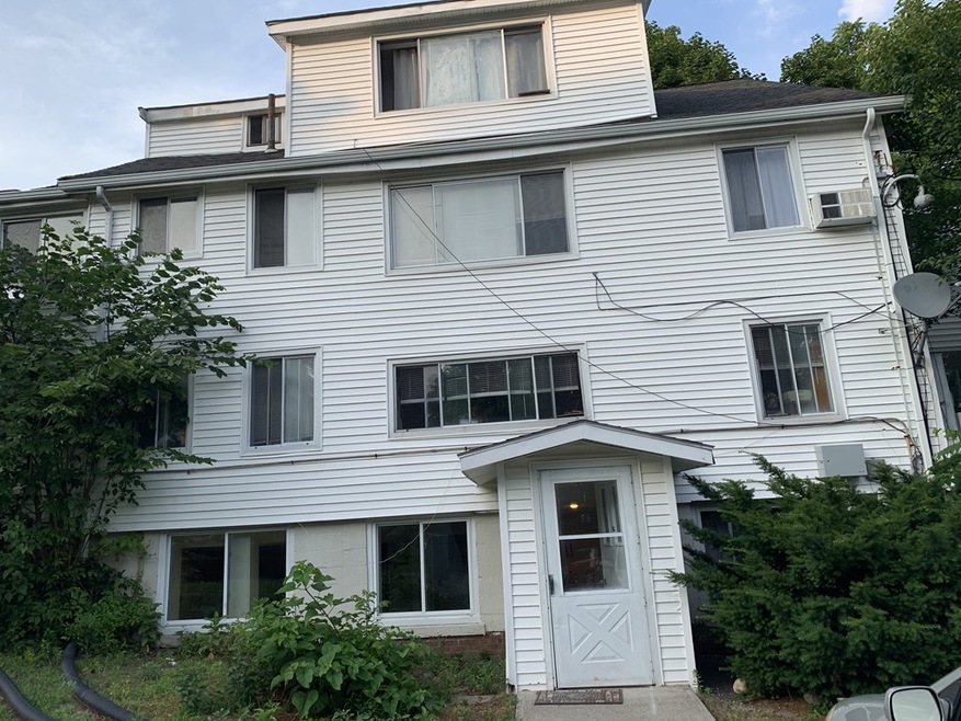 65 Curve St unit 7, Millis, MA 02054 - photo 1