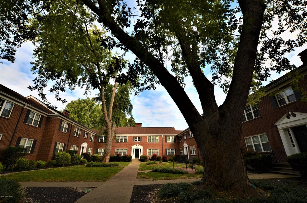 1609 Ellwood Ave unit G2, Louisville, KY 40204 - photo 1