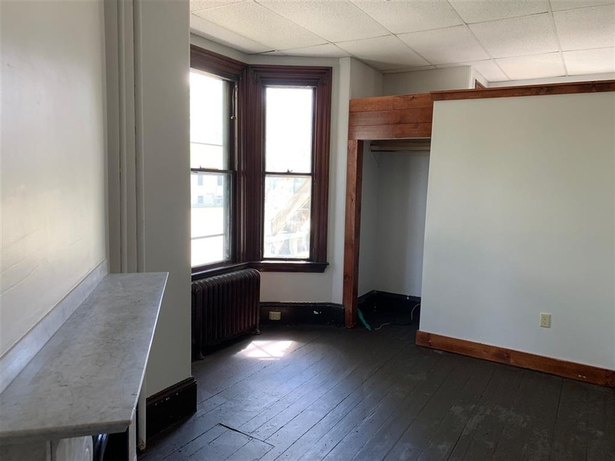 10 Merrimac St unit 3, Portsmouth, NH 03801 - photo 1